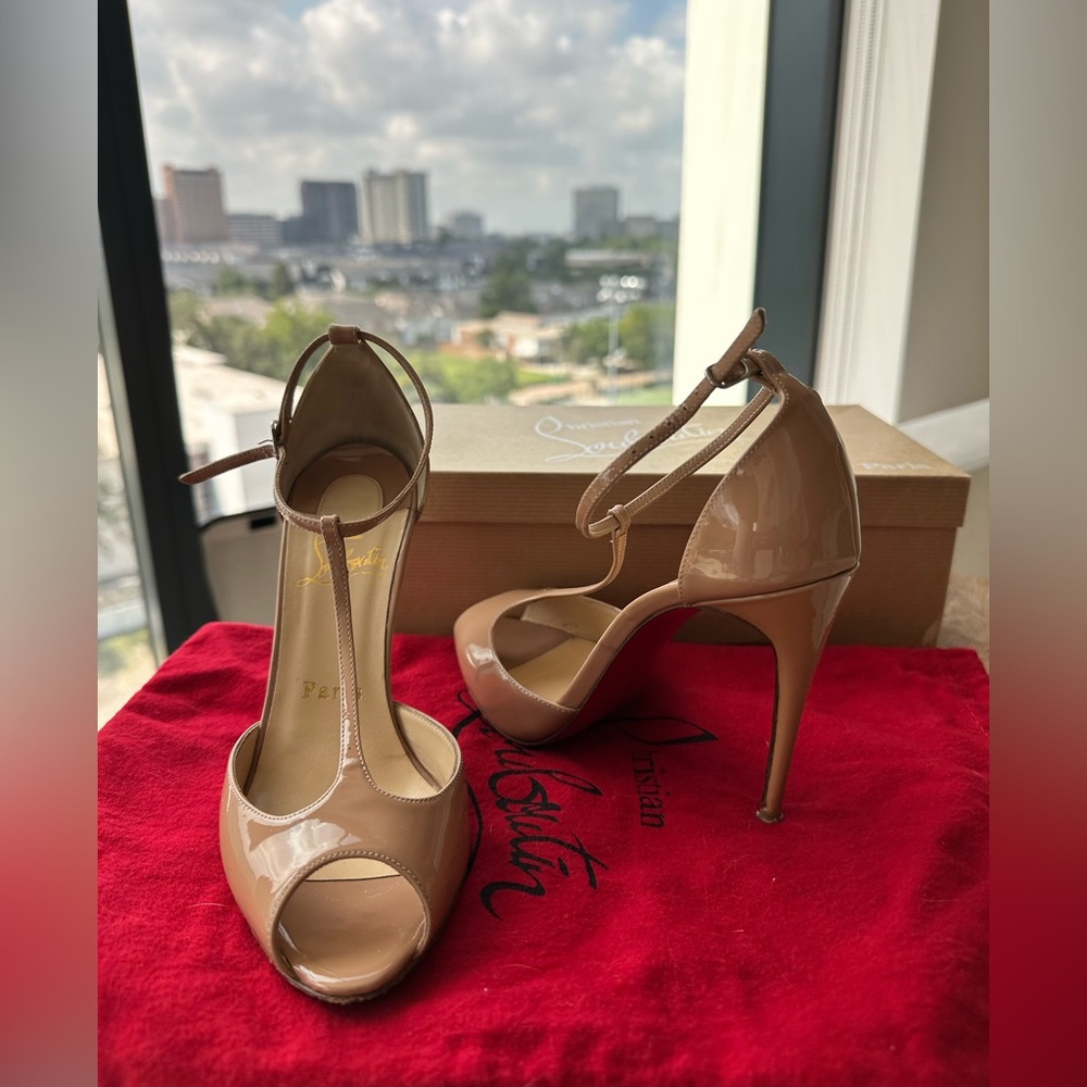 Christian Louboutin Nude Patent T-Strap Senora 100 Heels